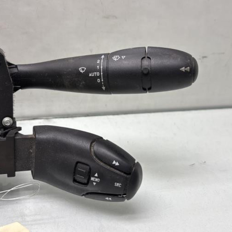 Com (Bloc Contacteur Tournant+Commodo Essuie Glace+Commodo Phare) PEUGEOT 407 Photo n°4