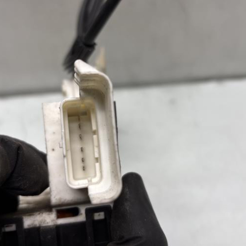 Serrure arriere droit PEUGEOT 407 Photo n°6