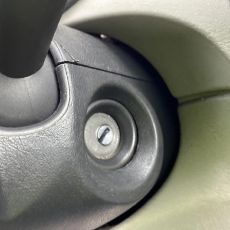 Feu arriere principal droit (feux) RENAULT TRAFIC 2 Photo n°20