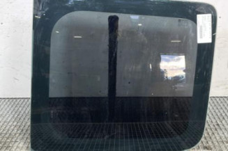 Vitre porte coffre droit RENAULT TRAFIC 2 Photo n°1