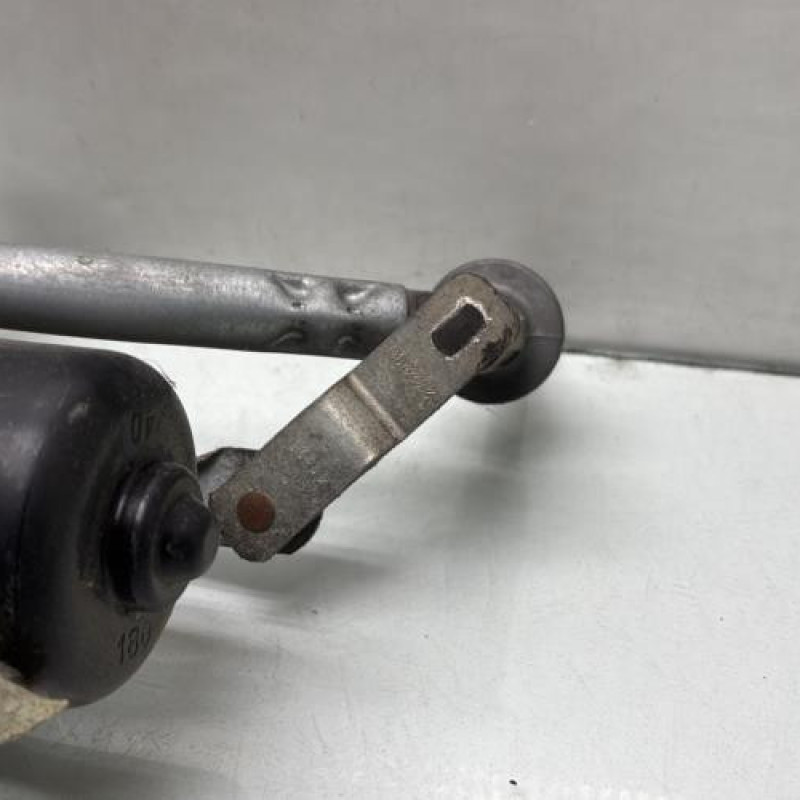 Moteur essuie glace avant RENAULT TRAFIC 2 Photo n°4