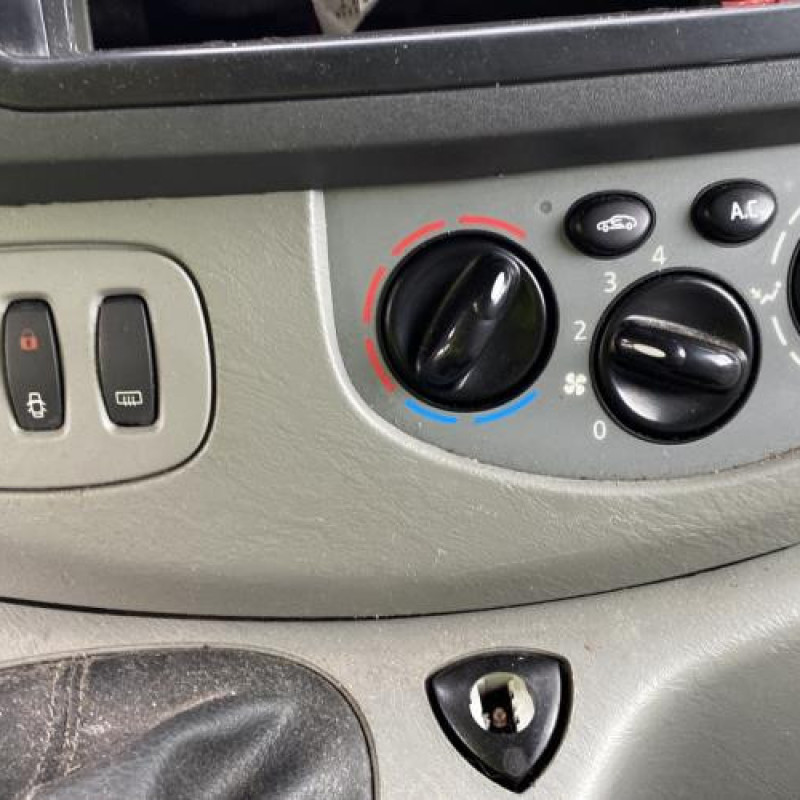 Moteur essuie glace avant RENAULT TRAFIC 2 Photo n°19