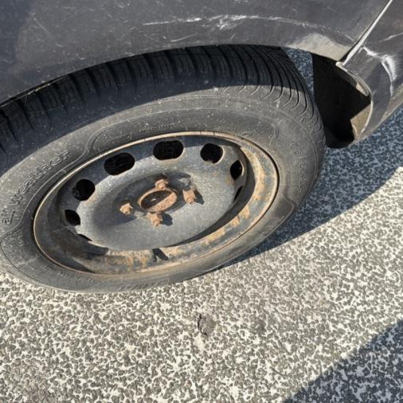 Bouton de coffre FORD FIESTA 6 Photo n°8