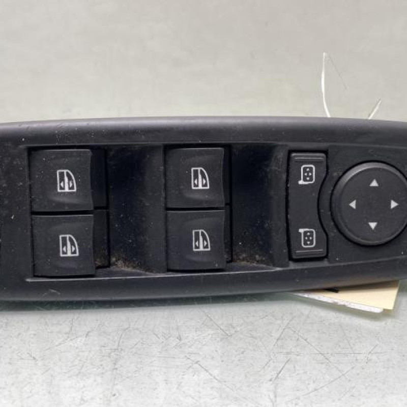 Interrupteur de leve vitre avant gauche RENAULT LAGUNA 3 Photo n°1