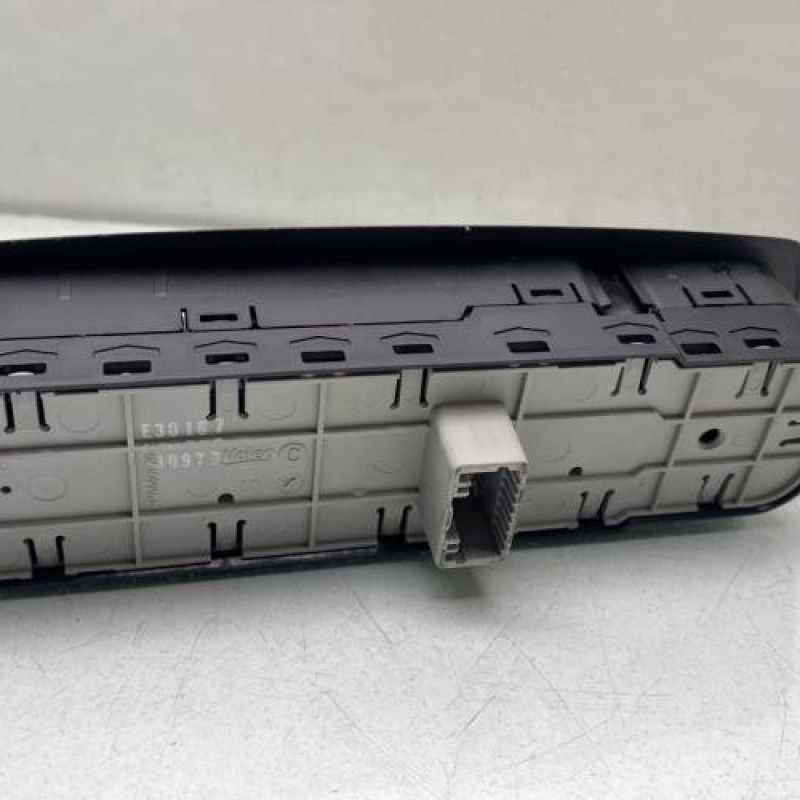 Interrupteur de leve vitre avant gauche RENAULT LAGUNA 3 Photo n°2