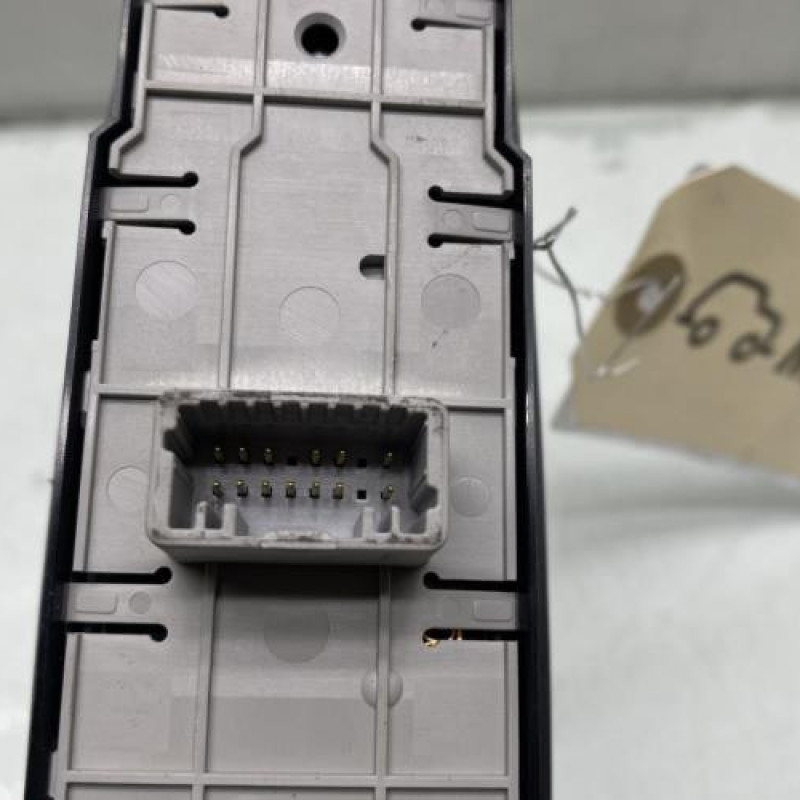 Interrupteur de leve vitre avant gauche RENAULT LAGUNA 3 Photo n°3