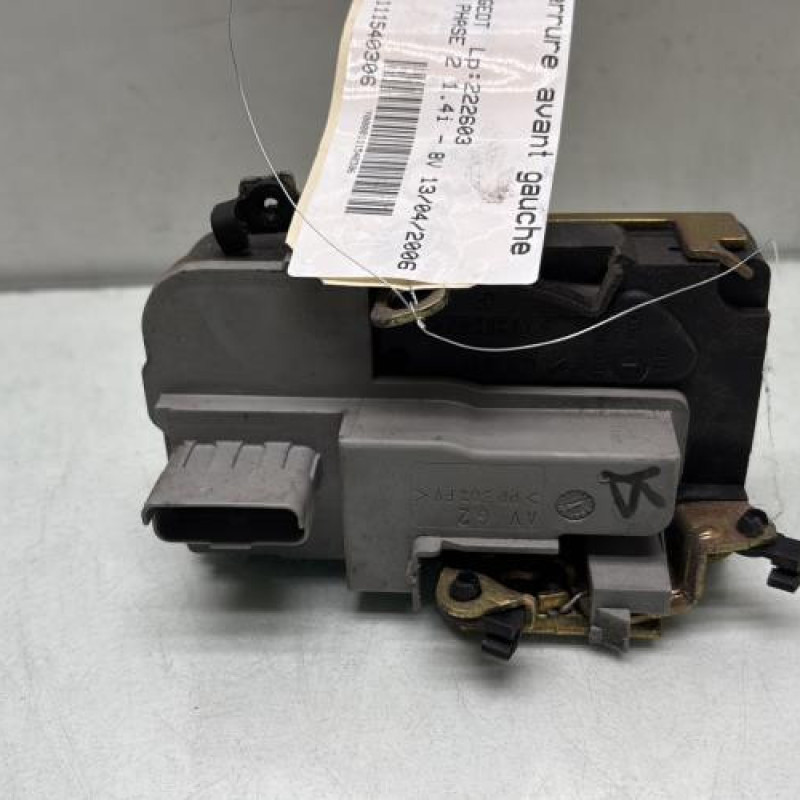 Serrure avant gauche PEUGEOT 206 Photo n°2