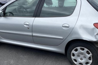 Serrure avant gauche PEUGEOT 206