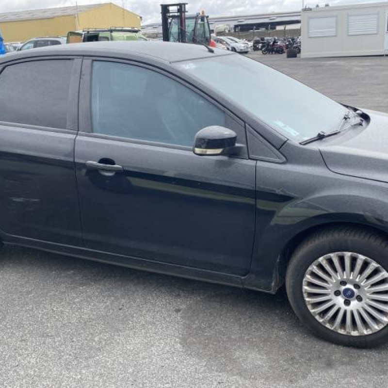 Malle/Hayon arriere FORD FOCUS 2 Photo n°16