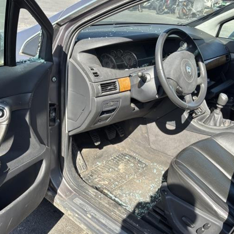 Optique avant principal droit (feux)(phare) RENAULT VEL SATIS Photo n°13