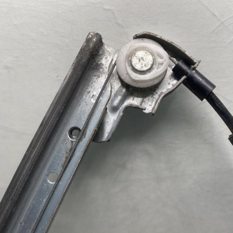 Leve vitre electrique avant gauche PEUGEOT 607 Photo n°5