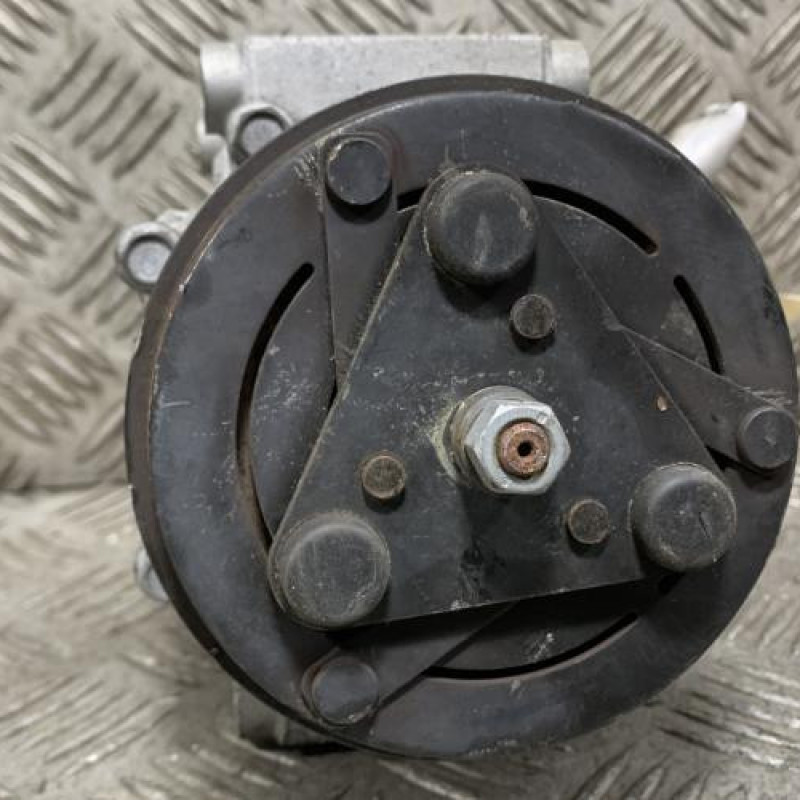 Compresseur clim OPEL CORSA F Photo n°4