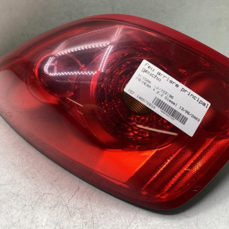 Feu arriere principal gauche (feux) NISSAN PRIMERA 4 Photo n°1