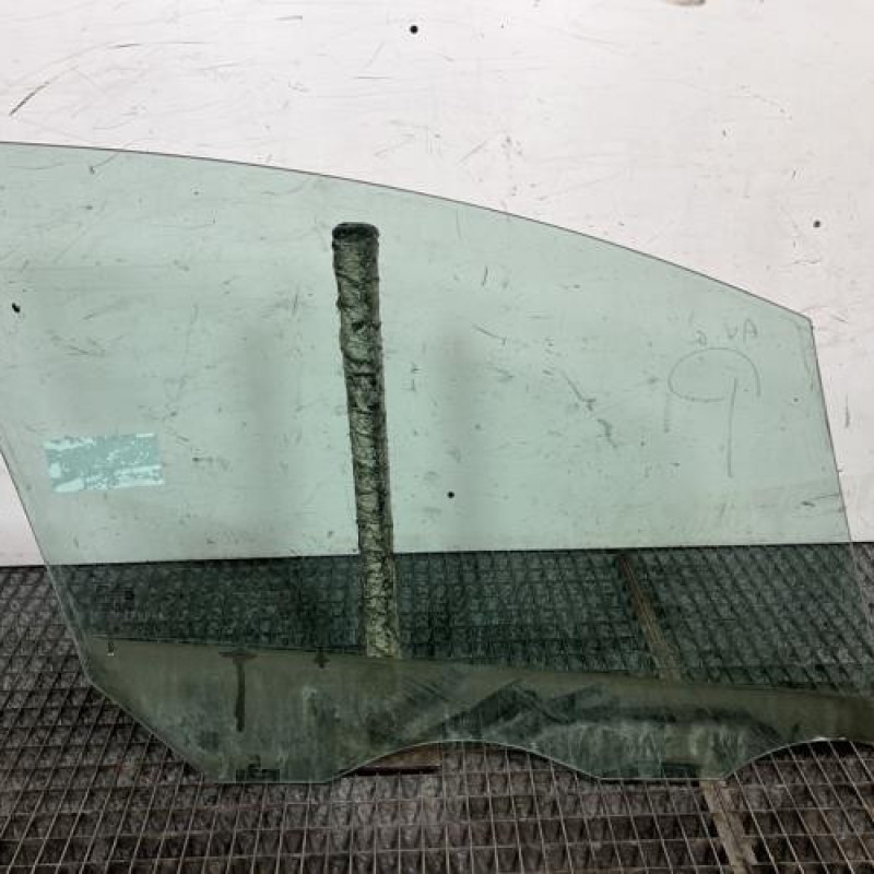 Vitre avant gauche OPEL MERIVA B Photo n°4