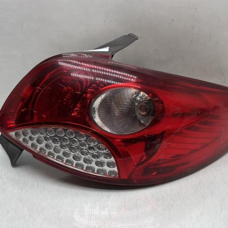 Feu arriere principal droit (feux) PEUGEOT 206+ Photo n°1