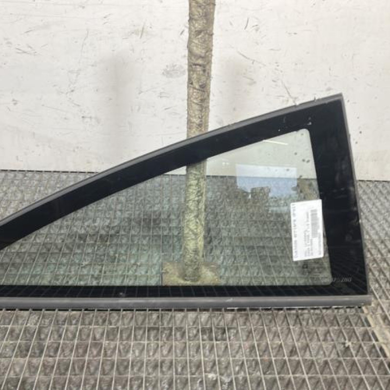 Custode arriere droit OPEL CORSA D Photo n°1