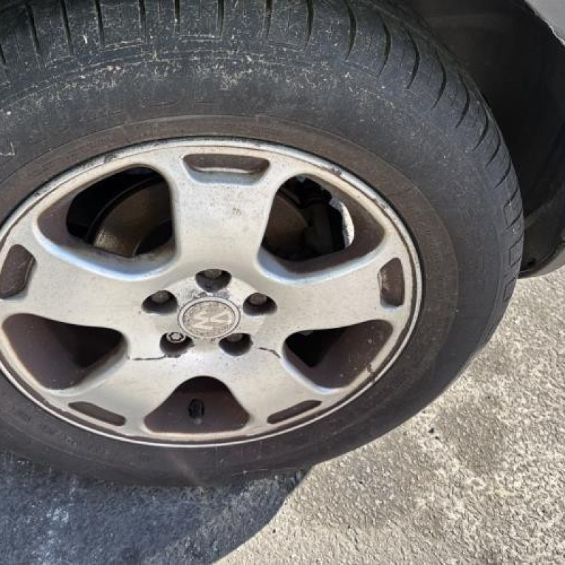 Vitre arriere droit VOLKSWAGEN GOLF 4 Photo n°18