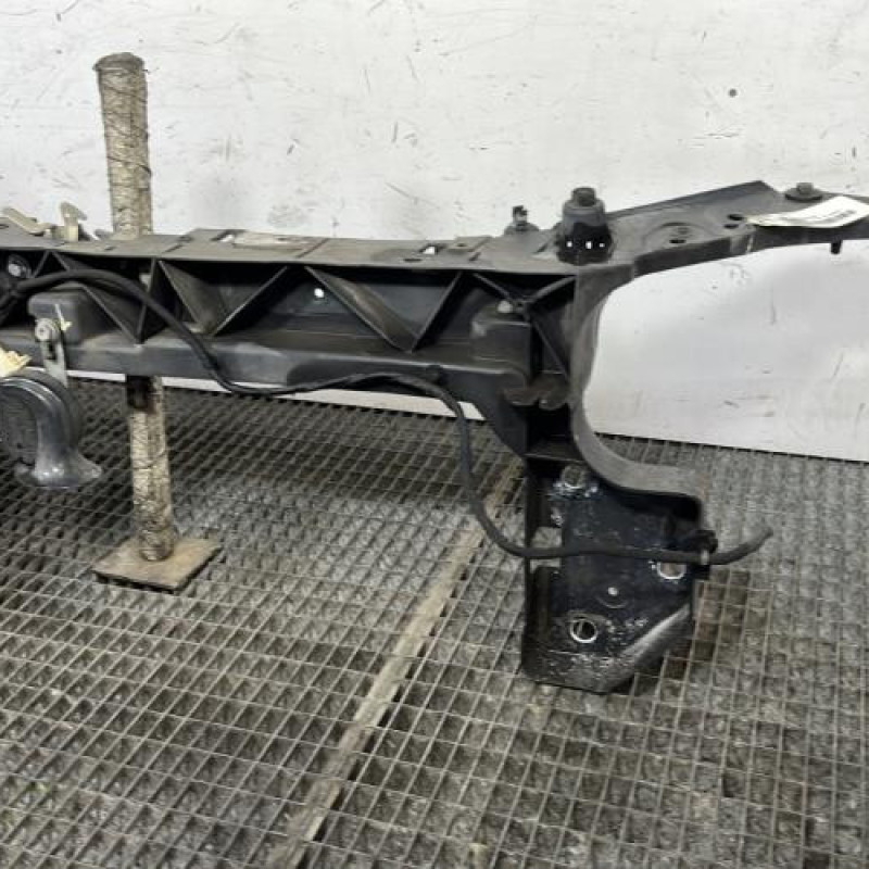 Face avant RENAULT CLIO 3 Photo n°3