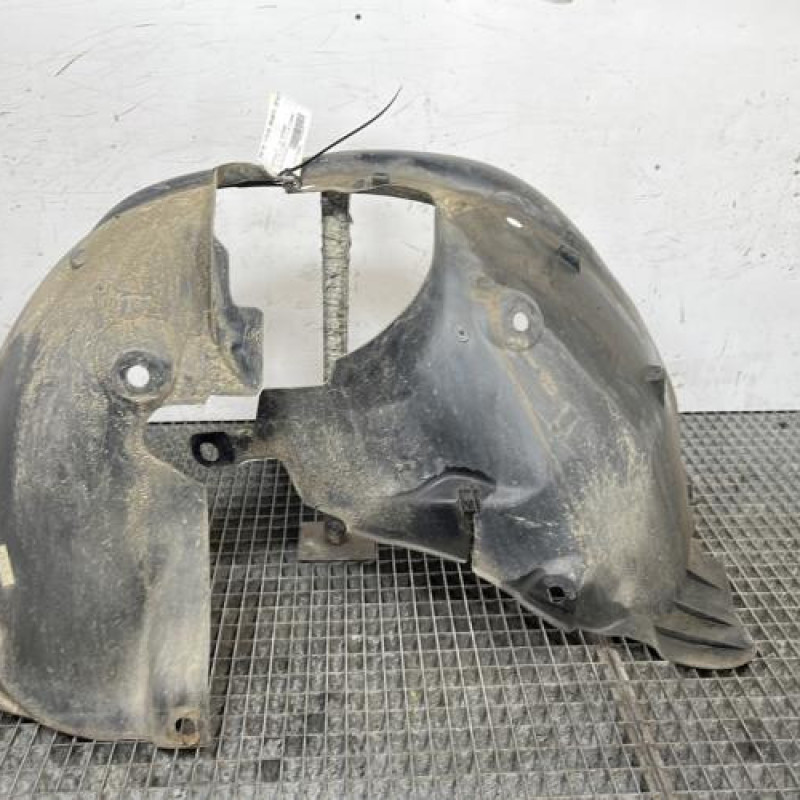 Pare boue avant droit RENAULT CLIO 3 Photo n°1