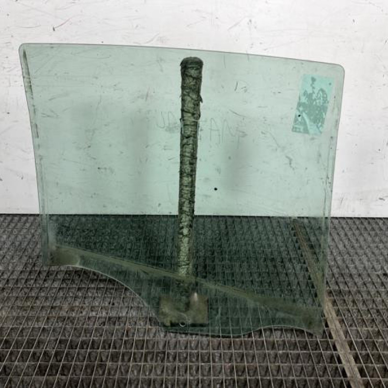 Vitre arriere gauche RENAULT CLIO 3 Photo n°4