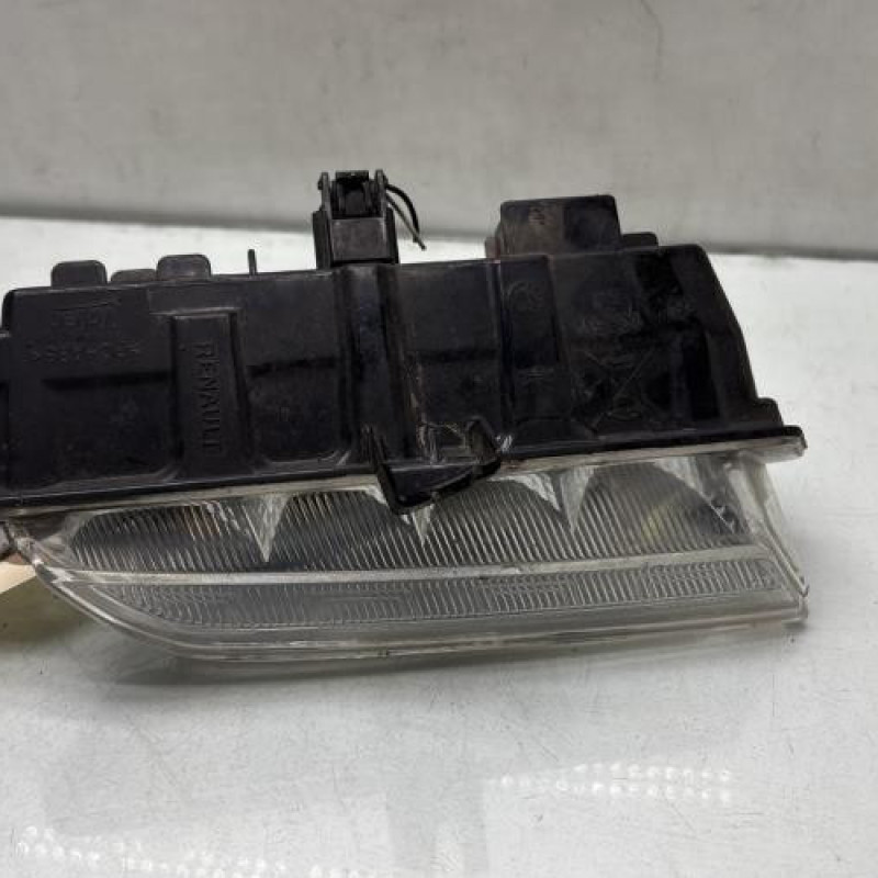 Feu diurne avant droit RENAULT CLIO 4 Photo n°2