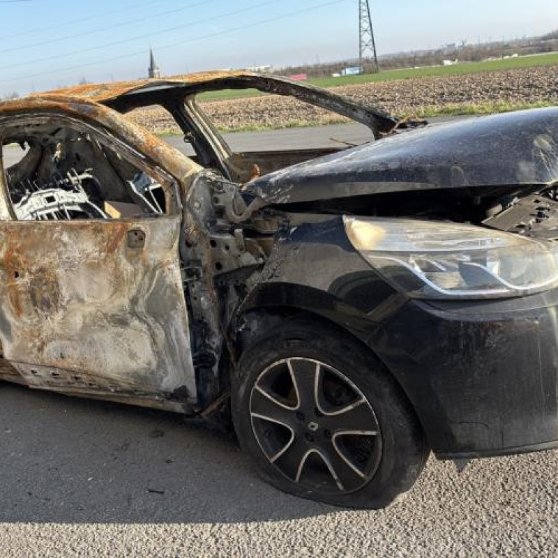 Feu diurne avant droit RENAULT CLIO 4 Photo n°12