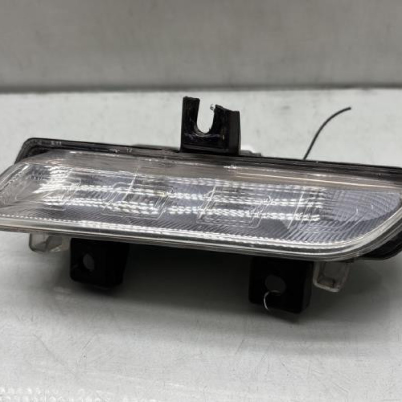 Feu diurne avant gauche RENAULT CLIO 4 Photo n°1