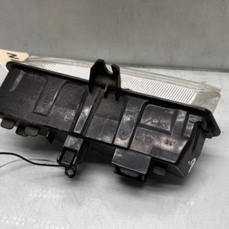 Feu diurne avant gauche RENAULT CLIO 4 Photo n°2