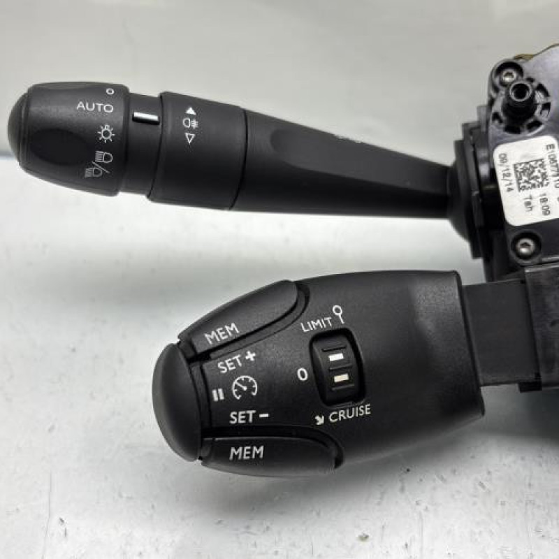 Com (Bloc Contacteur Tournant+Commodo Essuie Glace+Commodo Phare) PEUGEOT 308 2 Photo n°5