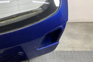 Malle/Hayon arriere MAZDA 3 1