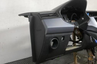 Planche de bord complete SEAT ARONA Photo n°1