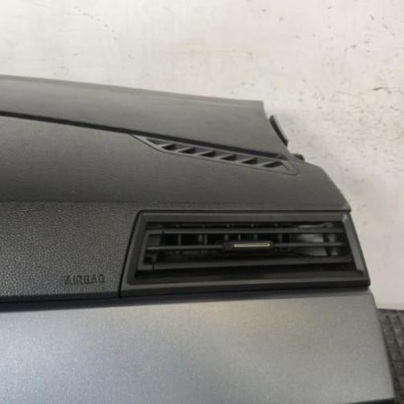 Planche de bord complete SEAT ARONA Photo n°5