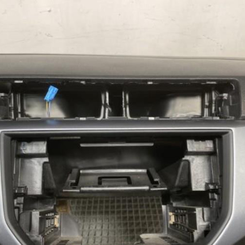 Planche de bord complete SEAT ARONA Photo n°6