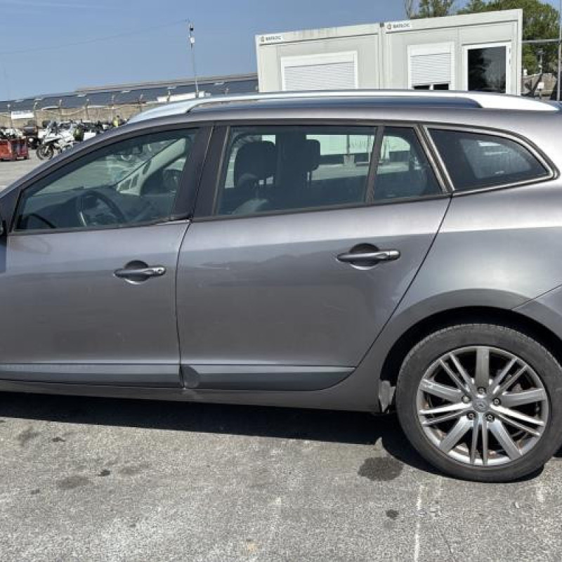 Demarreur RENAULT MEGANE 3 Photo n°10