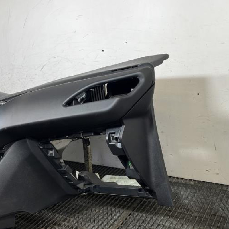 Planche de bord complete PEUGEOT 208 1 Photo n°2