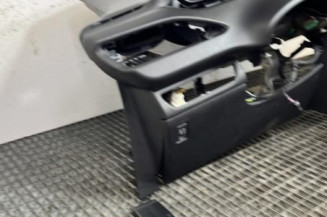 Planche de bord complete PEUGEOT 208 1