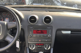 AUDI A3 2 SPORTBACK PHASE 2 1.6i - 8V