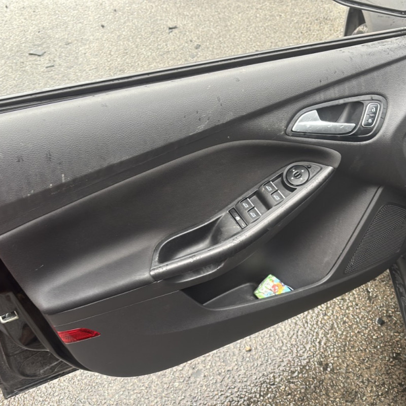 FORD FOCUS 3 PHASE 2 1.5 TDCI - 8V TURBO Photo n°9