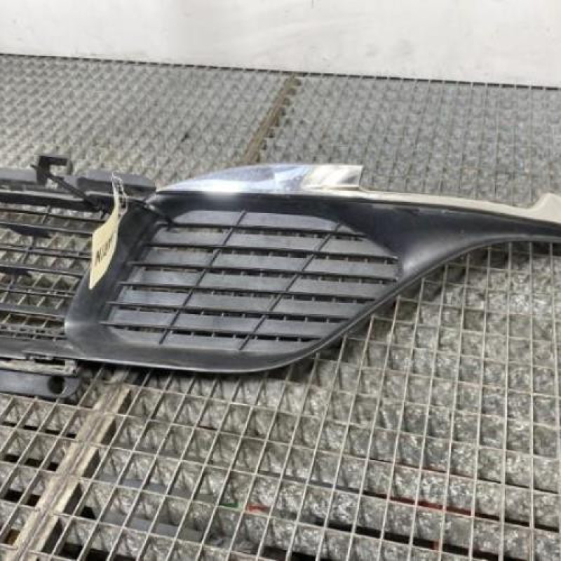 Grille de pare choc PEUGEOT 308 2 Photo n°1