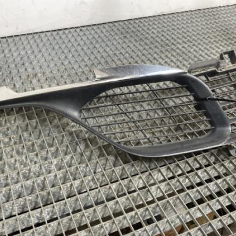 Grille de pare choc PEUGEOT 308 2 Photo n°2