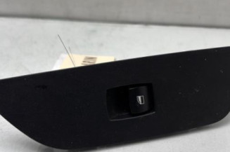 Interrupteur de leve vitre arriere droit BMW X1 E84 Photo n°1