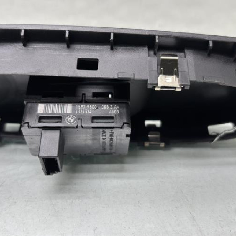 Interrupteur de leve vitre arriere droit BMW X1 E84 Photo n°4