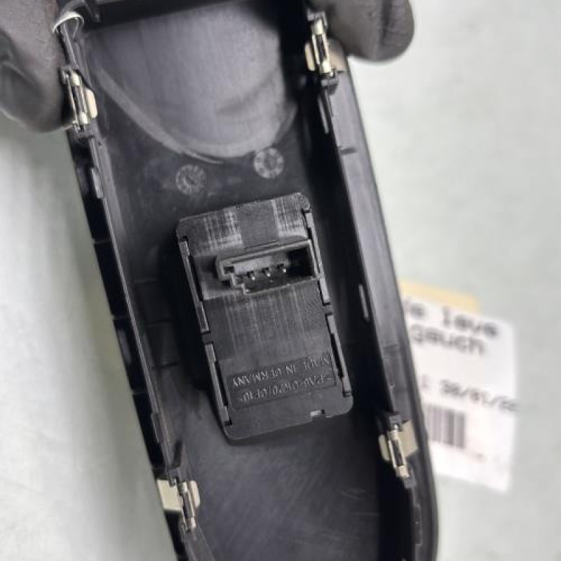 Interrupteur de leve vitre arriere gauche BMW X1 E84 Photo n°3