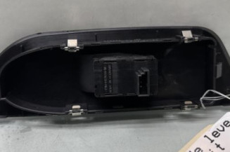 Interrupteur de leve vitre avant droit BMW X1 E84