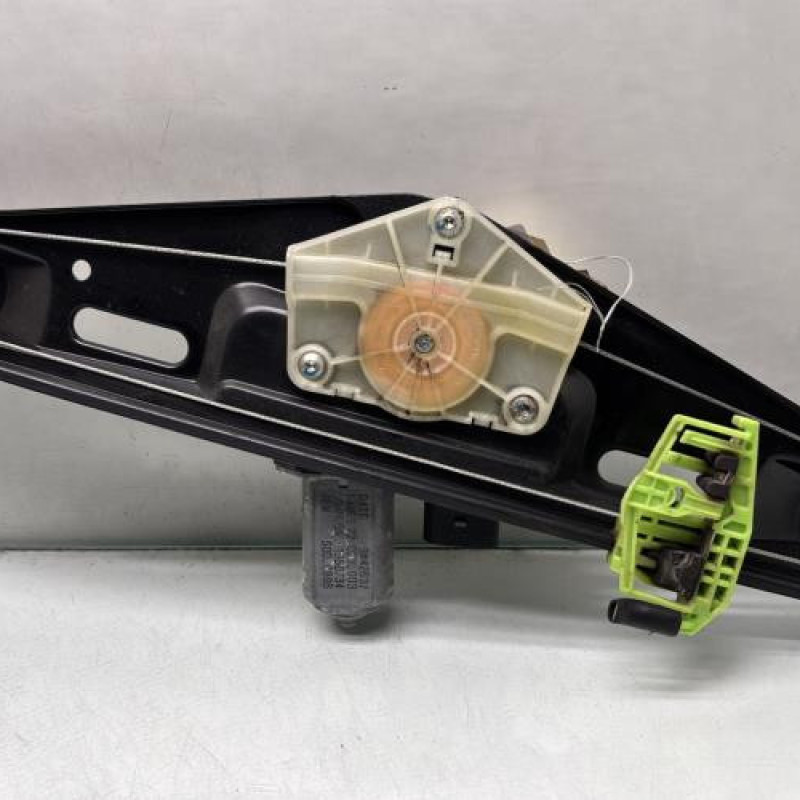 Leve vitre electrique arriere droit BMW X1 E84 Photo n°1