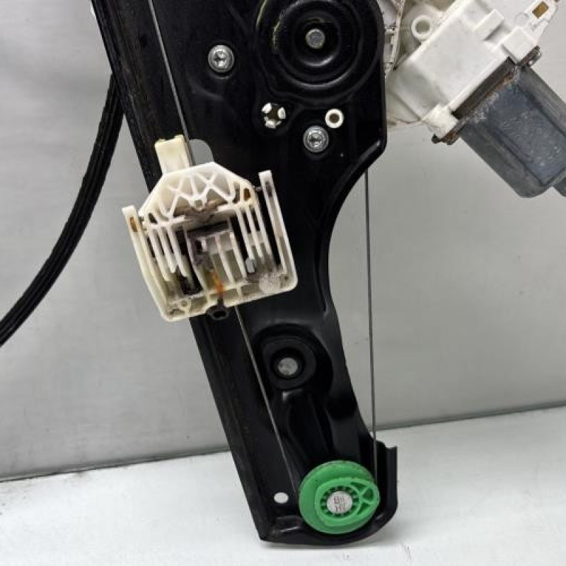 Leve vitre electrique avant droit BMW X1 E84 Photo n°5
