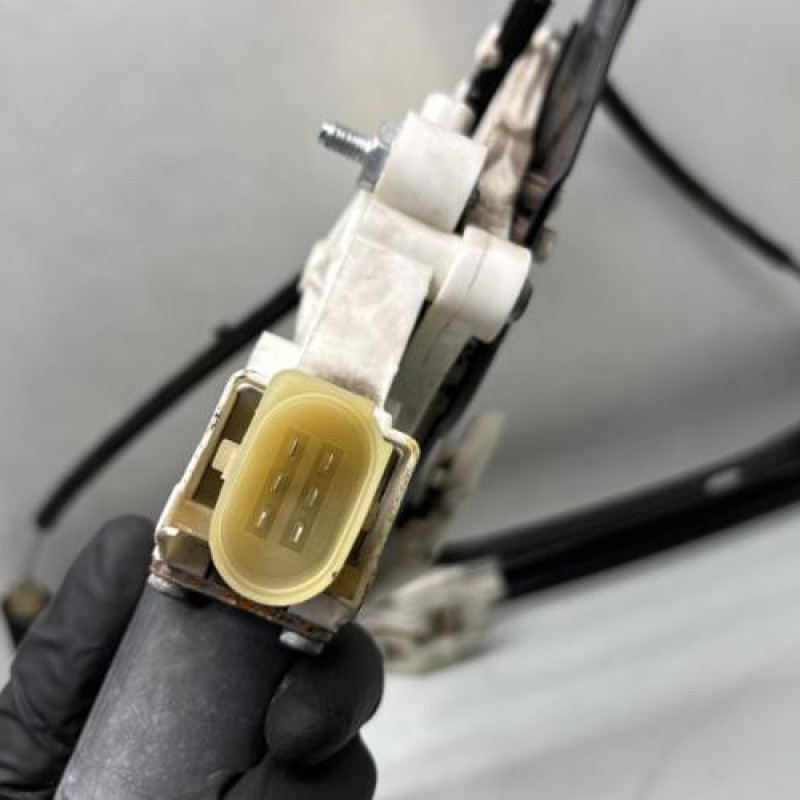 Leve vitre electrique avant gauche BMW X1 E84 Photo n°7