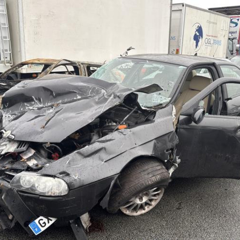 Feu arriere secondaire gauche (feux) ALFA ROMEO 156 Photo n°5