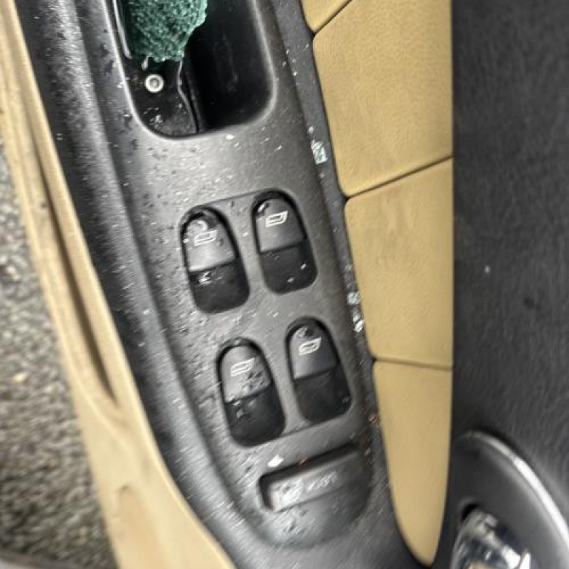 Feu arriere secondaire gauche (feux) ALFA ROMEO 156 Photo n°14