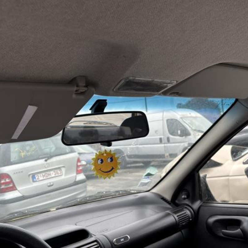 Feu arriere principal droit (feux) OPEL CORSA B Photo n°17